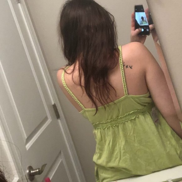 Light green tank top - Picture 3 of 6